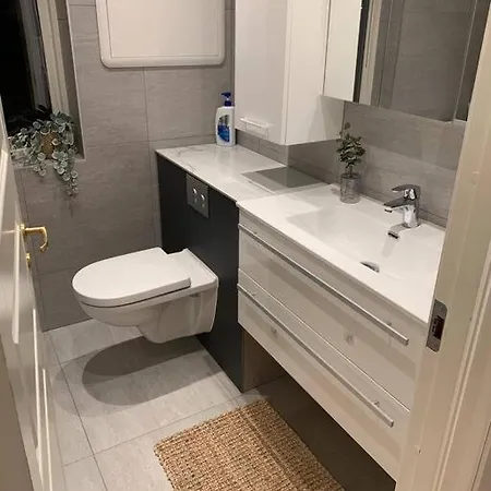 Fin Leilighet I Tromsdalen. トロムソ