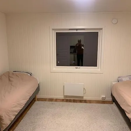 アパート Fin Leilighet I Tromsdalen. *